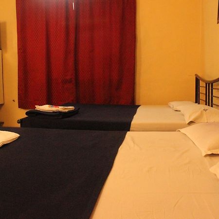 Hotel Homeland Pune Esterno foto